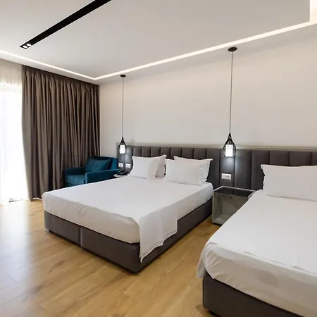 Chimaera فندق