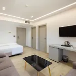 Chimaera Hotel