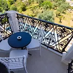 Chimaera Hotel 4*
