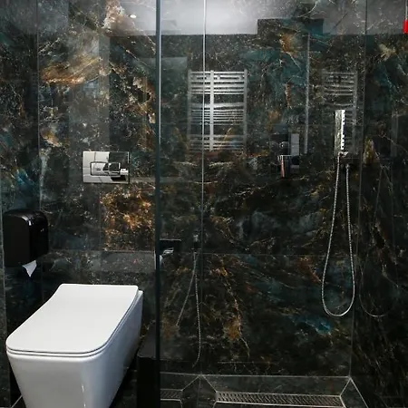 Chimaera Hotel