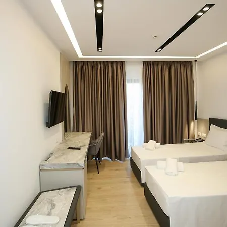 Chimaera Hotel Himare