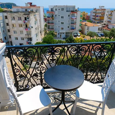 Chimaera 4* Himare