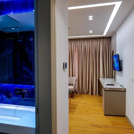 Hotel Chimaera 4*