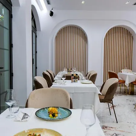 Hotel Chimaera