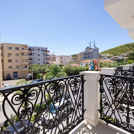 Chimaera Hotel